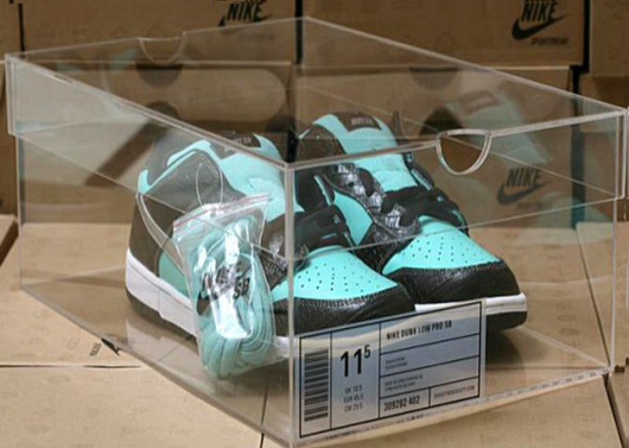 sneakers display box